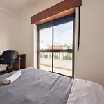 Terraco 26 - 8br Sleeps 22, Garden & Terrace, Near Lisbon & Beaches *