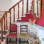 Terraco 26 - 8br Sleeps 22, Garden & Terrace, Near Lisbon & Beaches * Sobreda
