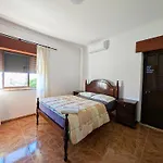 빌라 Terraco 26 - 8br Sleeps 22, Garden & Terrace, Near Lisbon & Beaches