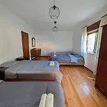 빌라 Terraco 26 - 8br Sleeps 22, Garden & Terrace, Near Lisbon & Beaches Sobreda