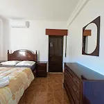 Terraco 26 - 8br Sleeps 22, Garden & Terrace, Near Lisbon & Beaches