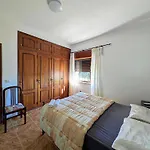 Terraco 26 - 8br Sleeps 22, Garden & Terrace, Near Lisbon & Beaches