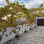 Terraco 26 - 8br Sleeps 22, Garden & Terrace, Near Lisbon & Beaches *
