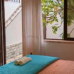 Terraco 26 - 8br Sleeps 22, Garden & Terrace, Near Lisbon & Beaches 빌라 Sobreda