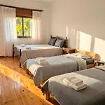 Terraço 26 - 8br Sleeps 22, Garden&terrace, Near Lisbon&beaches *