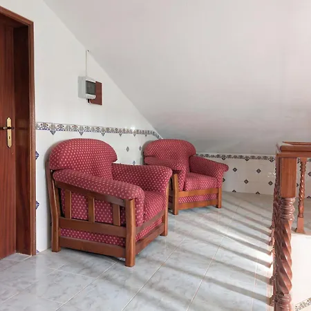 Villa Terraco 26 - 8br Sleeps 22, Garden & Terrace, Near Lisbon & Beaches