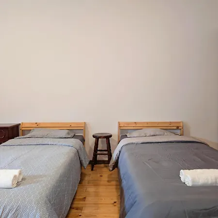 Terraco 26 - 8br Sleeps 22, Garden & Terrace, Near Lisbon & Beaches