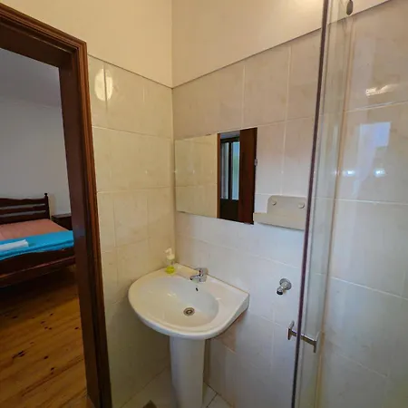 Terraco 26 - 8br Sleeps 22, Garden & Terrace, Near Lisbon & Beaches * Sobreda