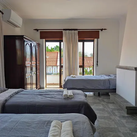 Terraco 26 - 8br Sleeps 22, Garden & Terrace, Near Lisbon & Beaches Villa