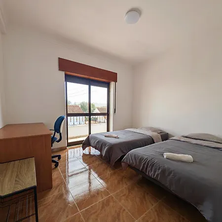Terraco 26 - 8br Sleeps 22, Garden & Terrace, Near Lisbon & Beaches *