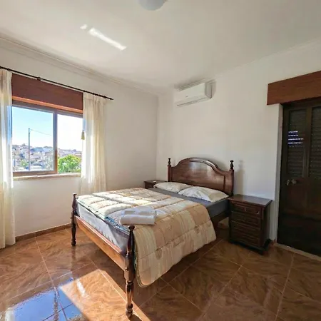 Terraco 26 - 8br Sleeps 22, Garden & Terrace, Near Lisbon & Beaches Villa