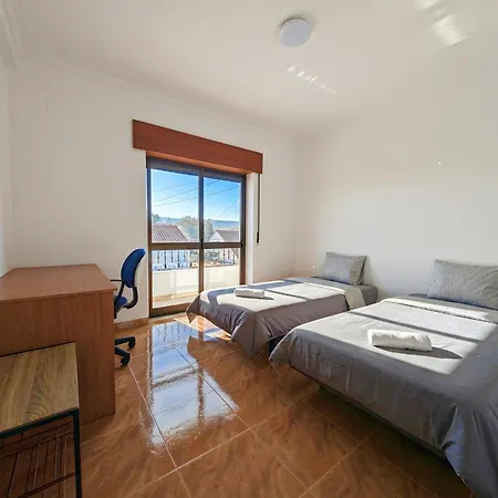 Villa Terraco 26 - 8br Sleeps 22, Garden & Terrace, Near Lisbon & Beaches