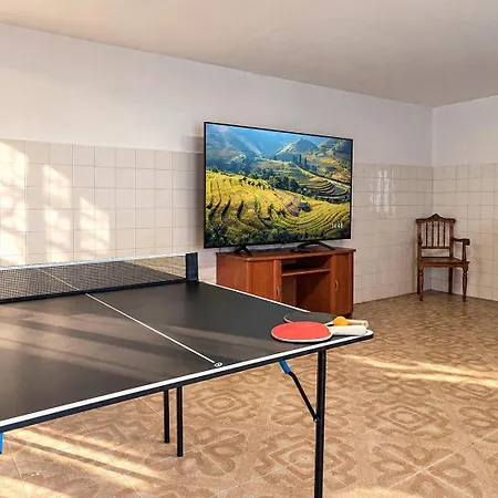 Terraço 26 - 8BR Villa Sleeps 22, Garden&Terrace, Near Lisbon&Beaches * Sobreda