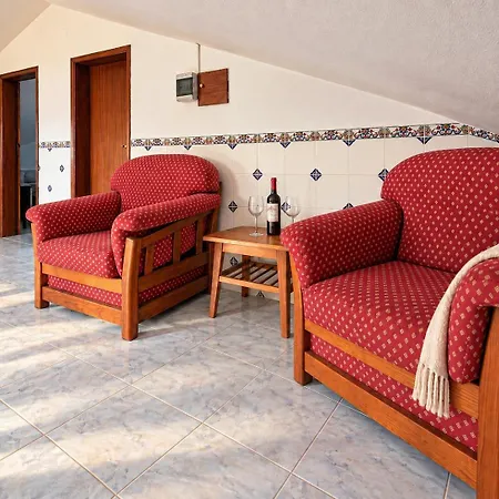 Terraço 26 - 8BR Villa Sleeps 22, Garden&Terrace, Near Lisbon&Beaches Villa
