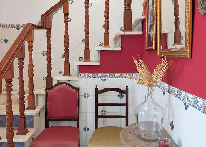 Terraco 26 - 8br Sleeps 22, Garden & Terrace, Near Lisbon & Beaches * Sobreda