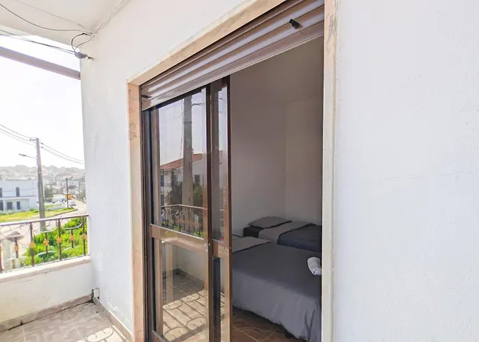 Terraco 26 - 8br Sleeps 22, Garden & Terrace, Near Lisbon & Beaches 别墅
