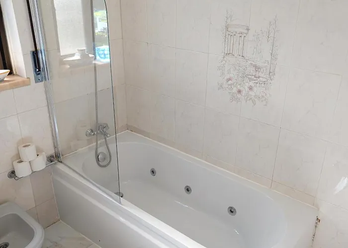 Terraco 26 - 8br Sleeps 22, Garden & Terrace, Near Lisbon & Beaches 别墅