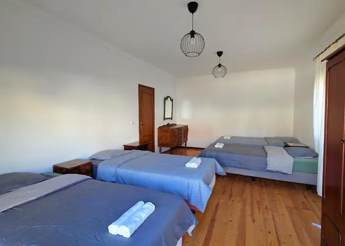 别墅 Terraco 26 - 8br Sleeps 22, Garden & Terrace, Near Lisbon & Beaches Sobreda