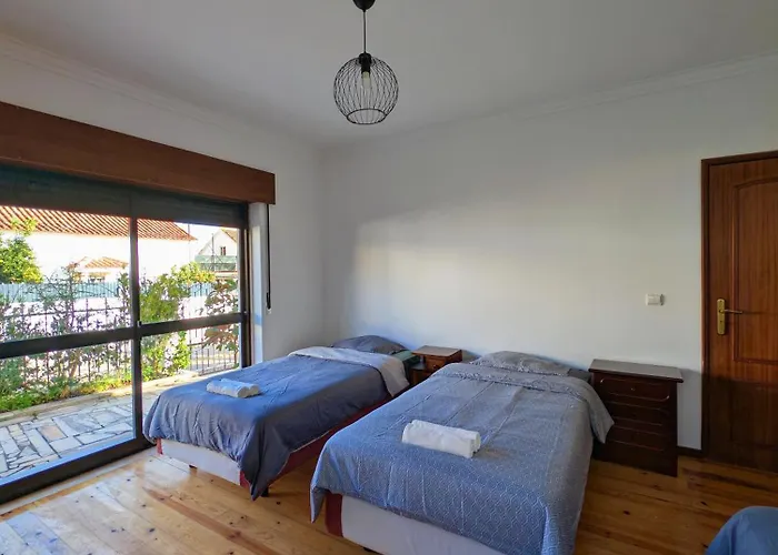 别墅 Terraco 26 - 8br Sleeps 22, Garden & Terrace, Near Lisbon & Beaches