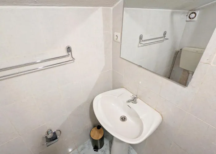 Terraco 26 - 8br Sleeps 22, Garden & Terrace, Near Lisbon & Beaches 别墅 *