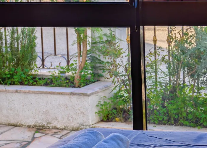 Terraco 26 - 8br Sleeps 22, Garden & Terrace, Near Lisbon & Beaches 别墅 *