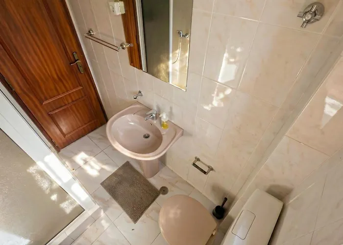 Terraco 26 - 8br Sleeps 22, Garden & Terrace, Near Lisbon & Beaches 别墅